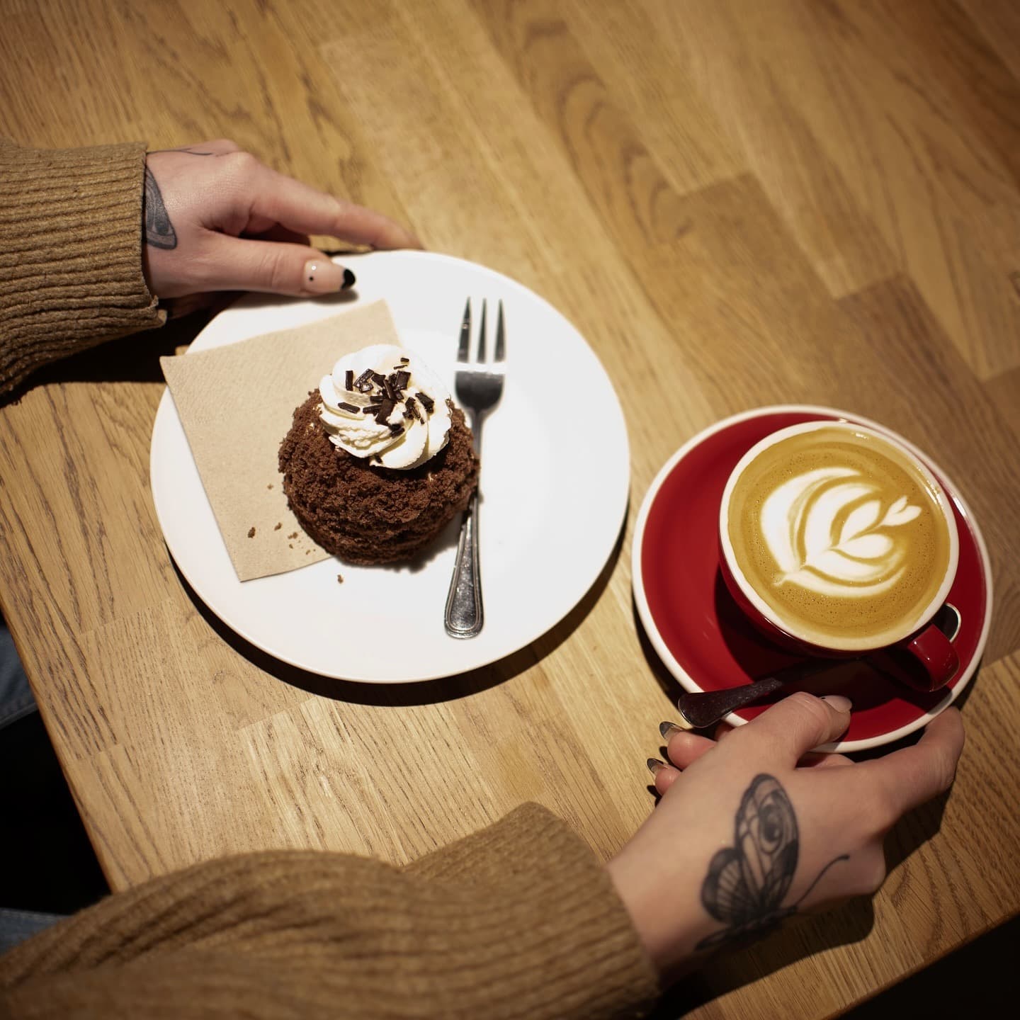Káva a dort v Rest Café